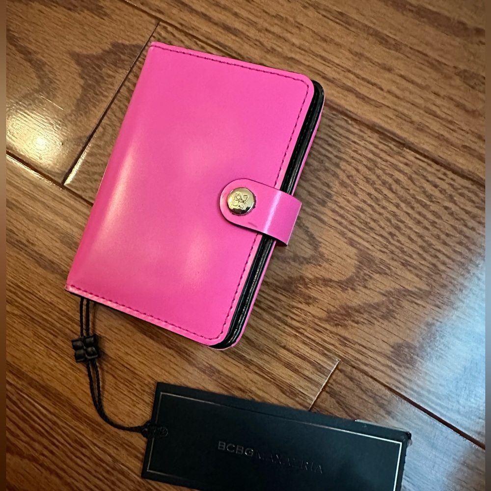 BCBG MaxAzria CARD HOLDER (NWT)